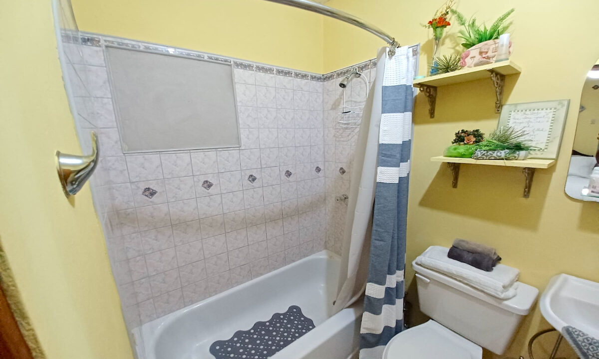 4Bed3Bath16