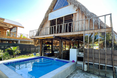 5-home-on-placencia-caye