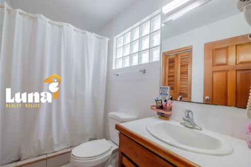 6.-C207-bathroom_