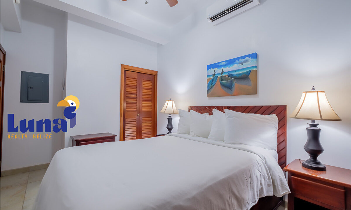 8.-E103-bedroom