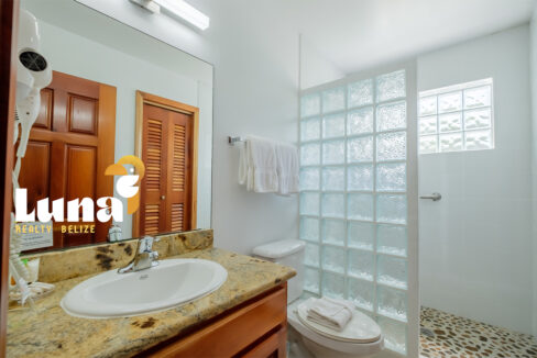 9.-E103-bathroom