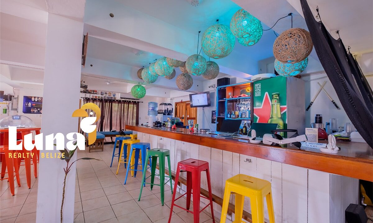 Barcade-downstairs-bar_