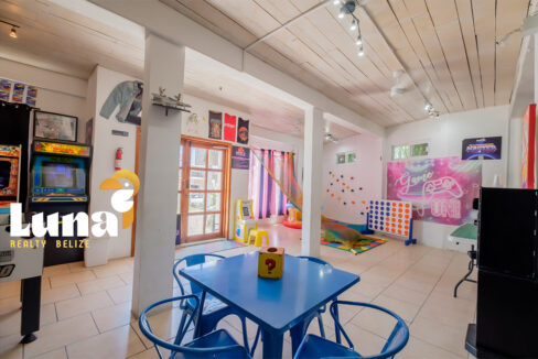 Barcade-kids-corner