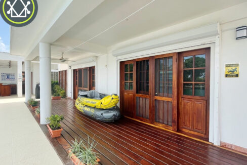 PH0043-pool-area-scaled-1740x960-c-center