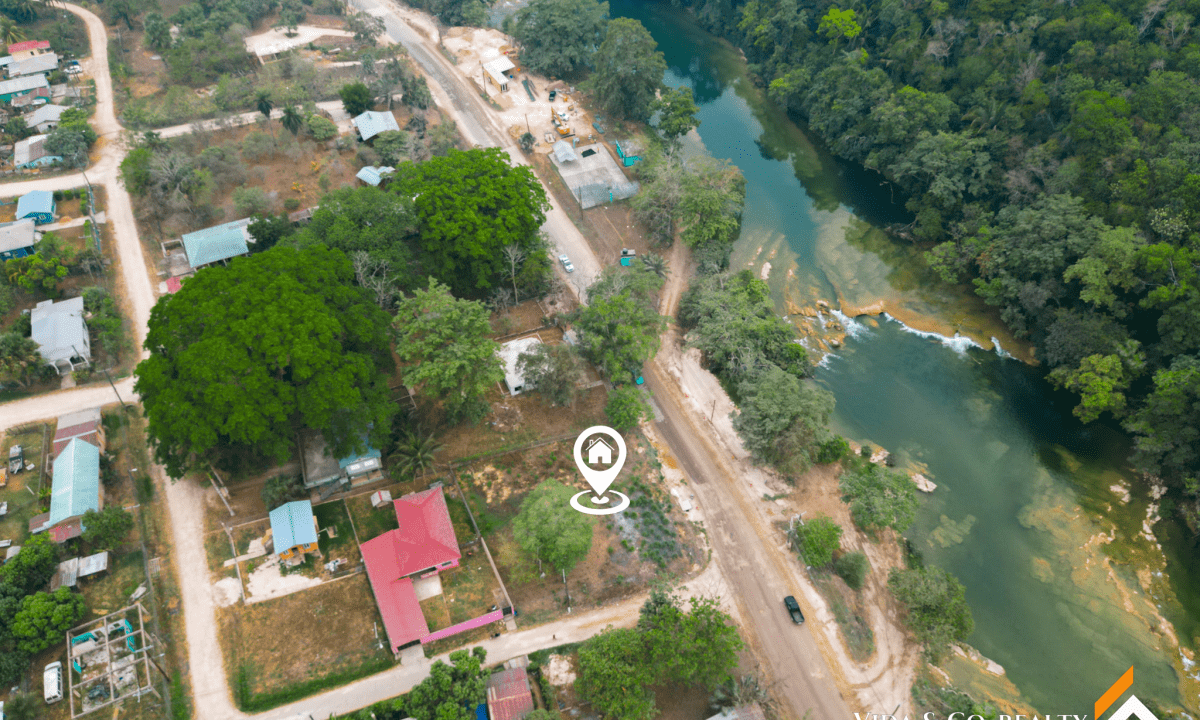 Riverview-Lots-in-Cayo-1