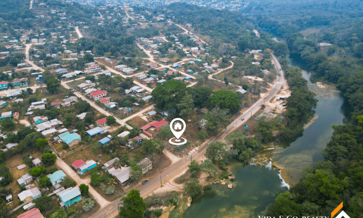 Riverview-Lots-in-Cayo-8
