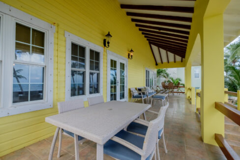 Tres+Cocos+Yellow+House+-+November_2024+-+LIGH9525-HDR