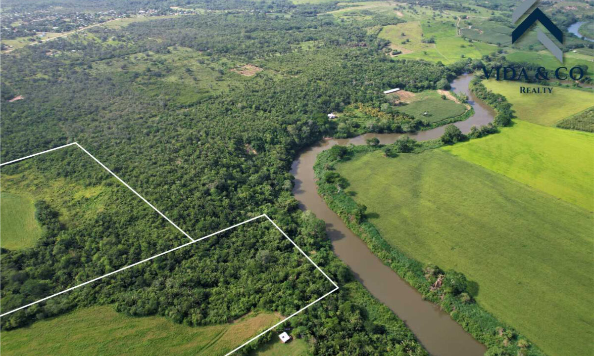 Water-Front-Property-for-Sale-in-Billy-White-4