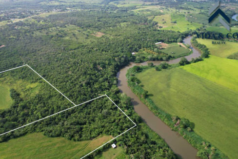 Water-Front-Property-for-Sale-in-Billy-White-4