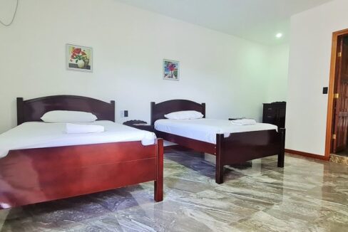 commercialbuildingforsalebelize2web2-1110x623