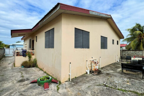 homeforsalebelize8-2-1110x623