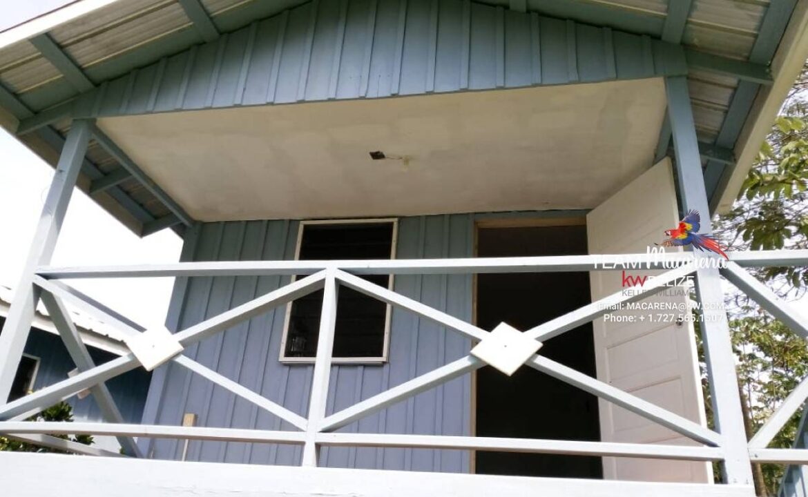 10-Acres-Cristo-Rey-Inside-Cabin-Pics14-1170x785
