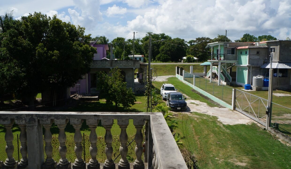 100011445051-dsc08274