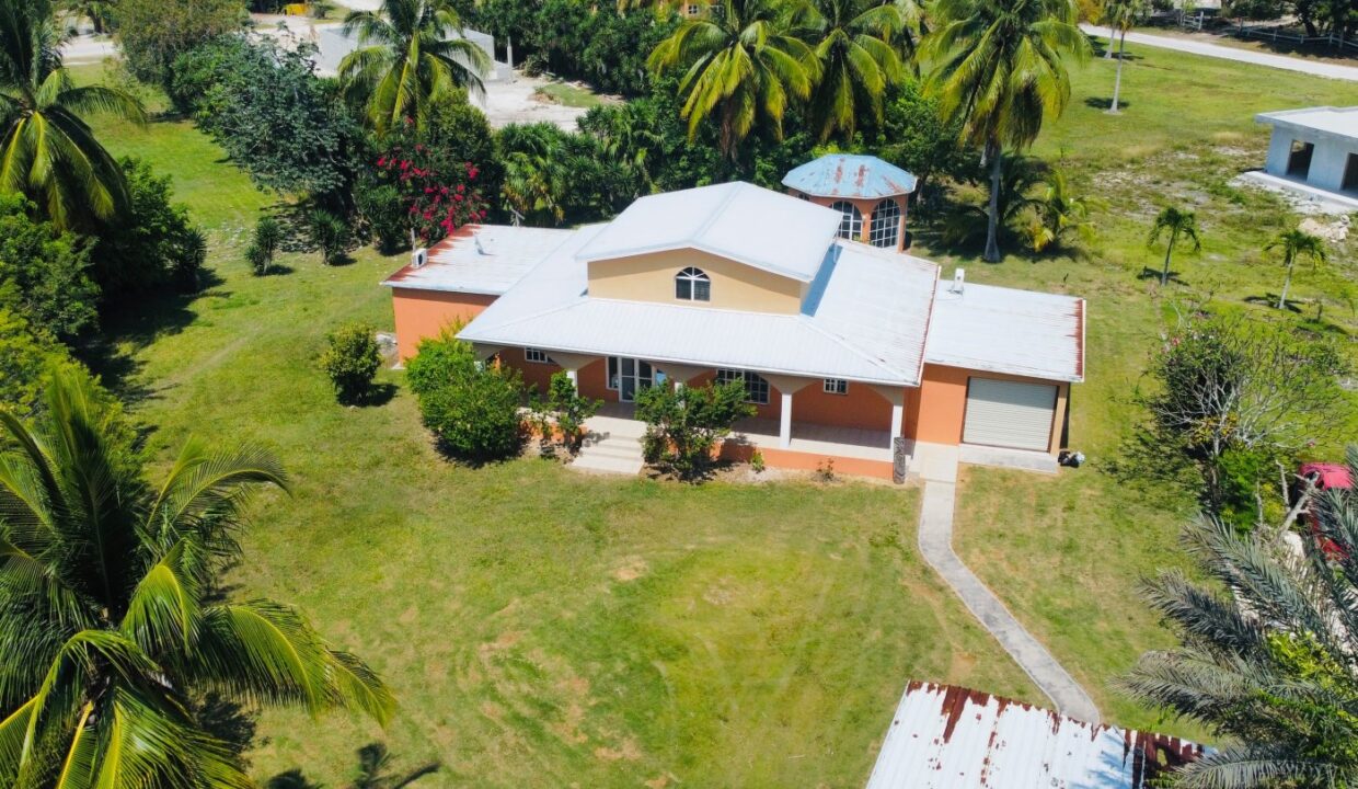 100011445080-aerial20villa20mango2016