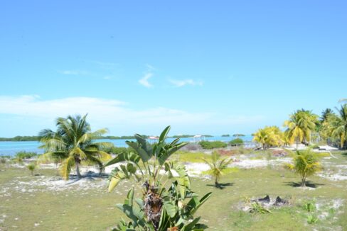 1022_15yardwithsea