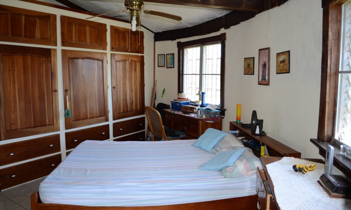 1022_2bedroom1
