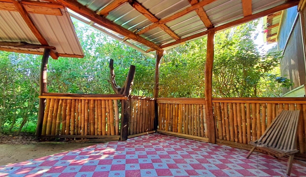 1150_720porch