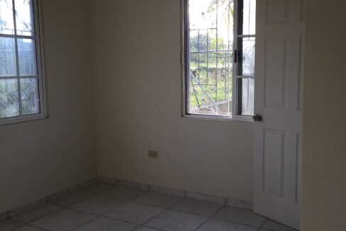 1185_8bedroom