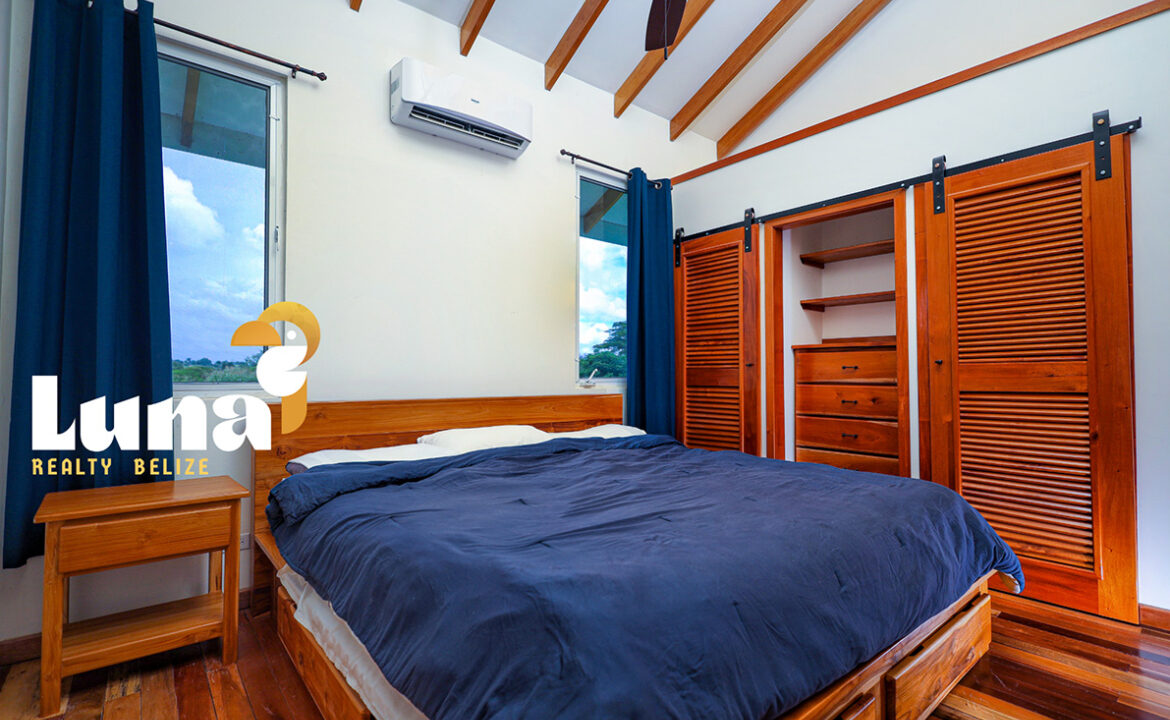 15.-Casa-Tamalito-Master-bedroom-and-clost-1170x785