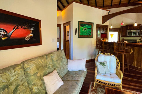16-canal-home-in-Placencia-village