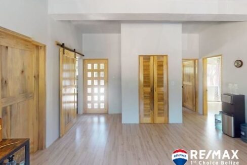 3220_PalmDrLivingRoom1