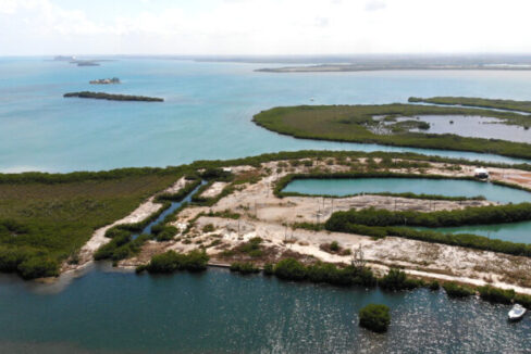 6-boatslips-in-placencia-800x0-c-center