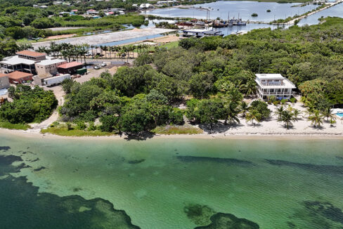6-property-on-placencia-road