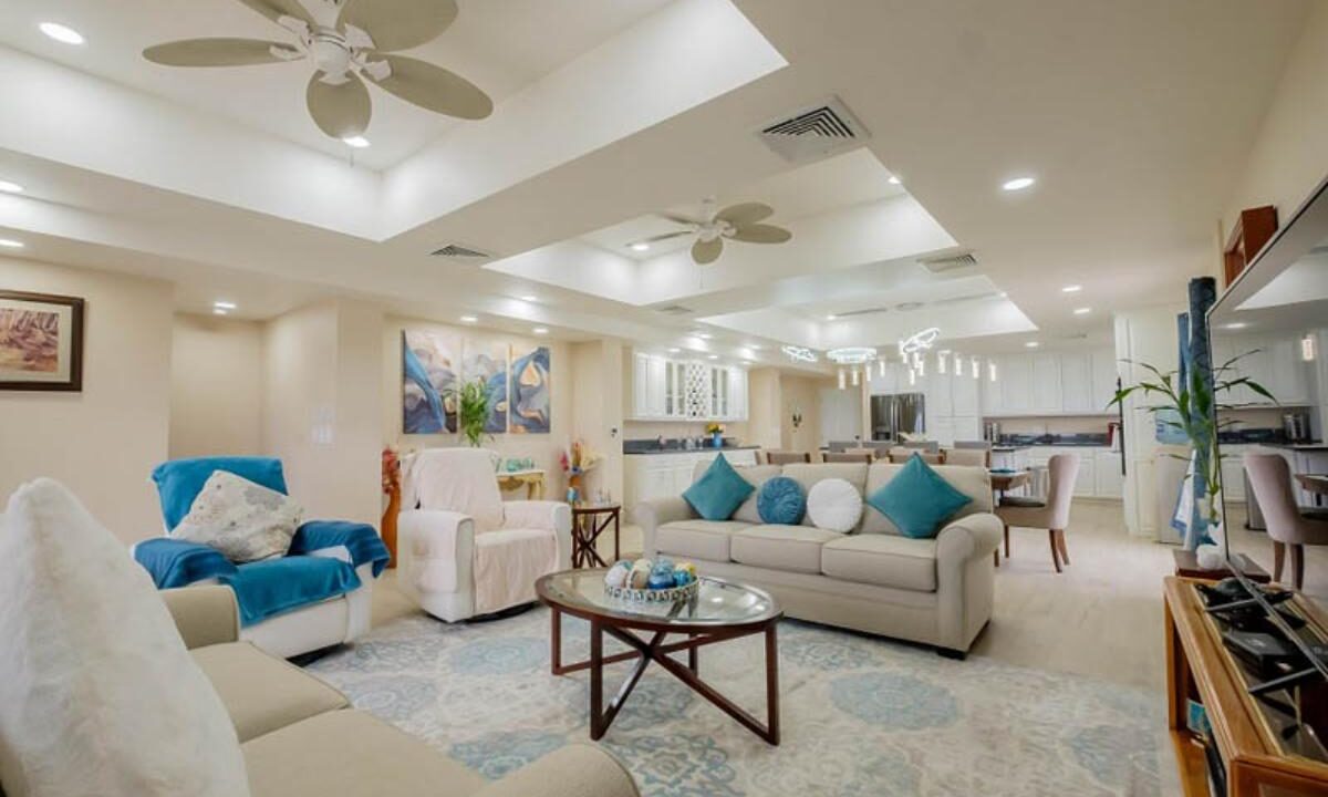 8-Coconuts-Penthouse-sale-Living