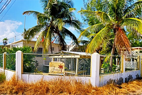 Bay_Breeze_Apartments_001_caye_caulker_belize