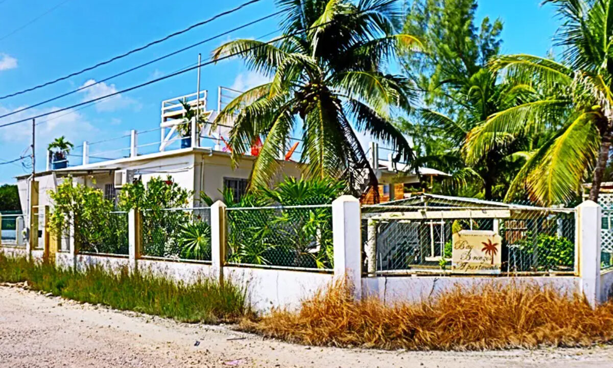 Bay_Breeze_Apartments_002_caye_caulker_belize