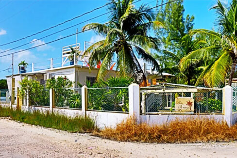 Bay_Breeze_Apartments_002_caye_caulker_belize
