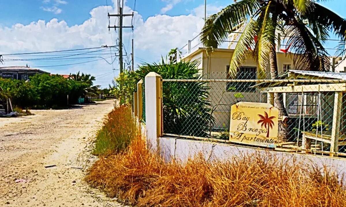 Bay_Breeze_Apartments_003_caye_caulker_belize