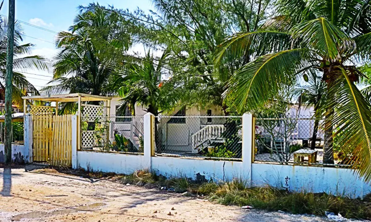 Bay_Breeze_Apartments_004_caye_caulker_belize