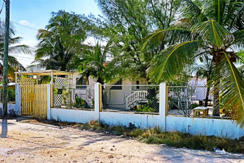 Bay_Breeze_Apartments_004_caye_caulker_belize