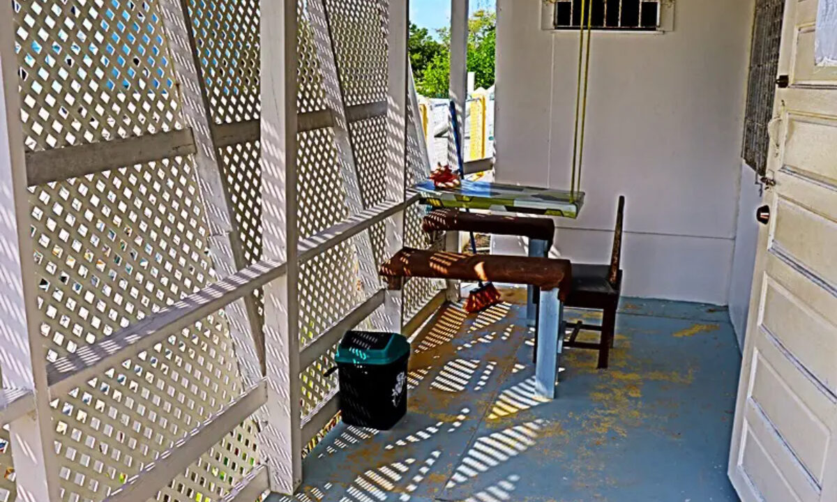 Bay_Breeze_Apartments_035_caye_caulker_belize