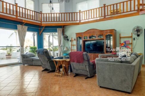 Beautifully-Furnished-Waterfront-Home-20-1170x785