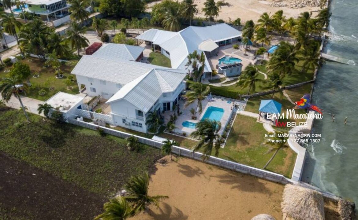 Beautifully-Furnished-Waterfront-Home-7-1170x785