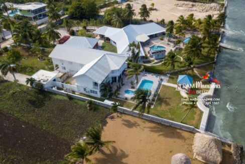 Beautifully-Furnished-Waterfront-Home-7-1170x785
