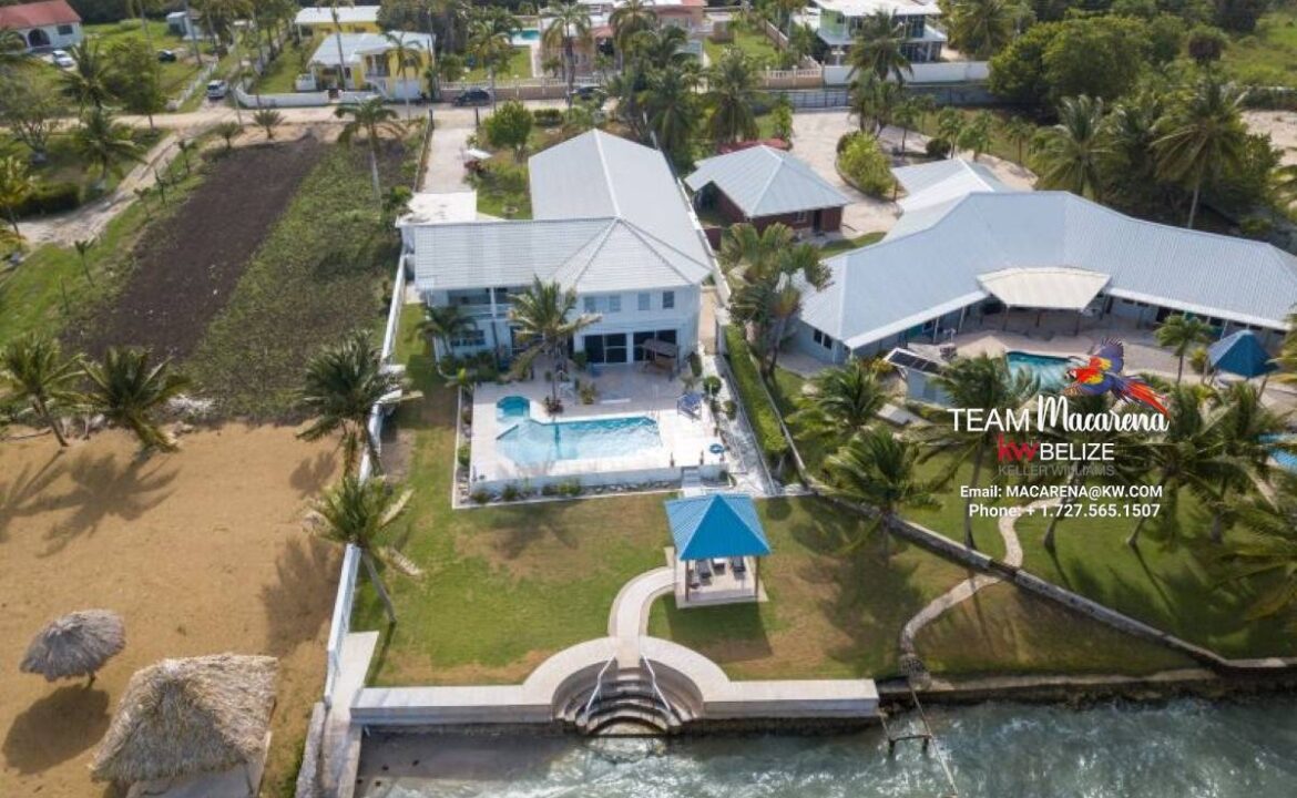Beautifully-Furnished-Waterfront-Home-8-1170x785