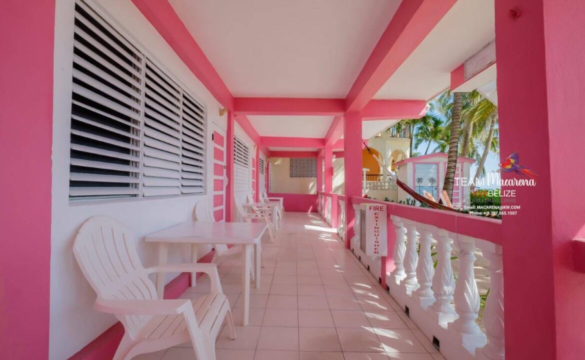 Belize-Resort-with-Views-of-Barrier-Reef22-1170x785