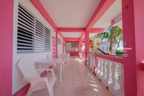 Belize-Resort-with-Views-of-Barrier-Reef22-1170x785