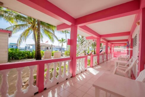 Belize-Resort-with-Views-of-Barrier-Reef24-1170x785