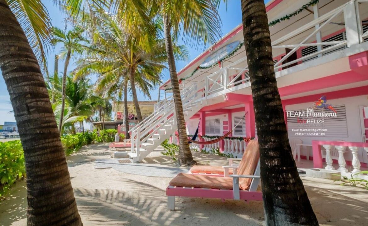 Belize-Resort-with-Views-of-Barrier-Reef27-1170x785