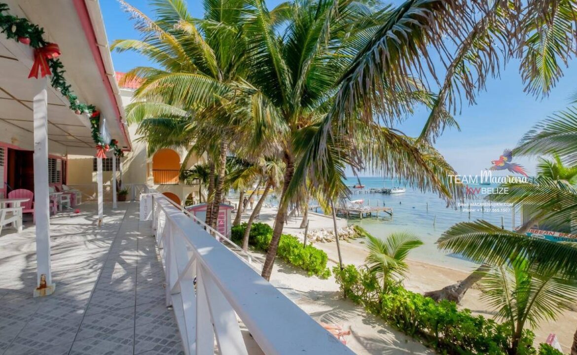 Belize-Resort-with-Views-of-Barrier-Reef7-1170x785