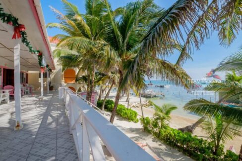 Belize-Resort-with-Views-of-Barrier-Reef7-1170x785