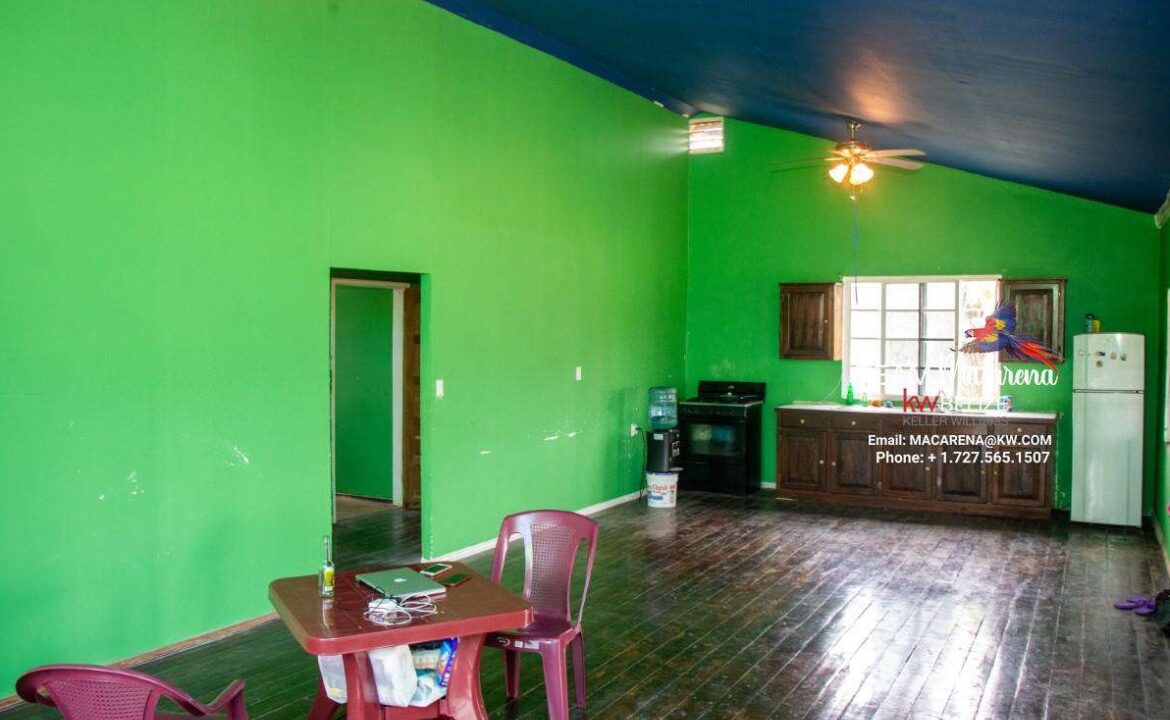 Charming-Triplex-in-San-Ignacio11-1170x785
