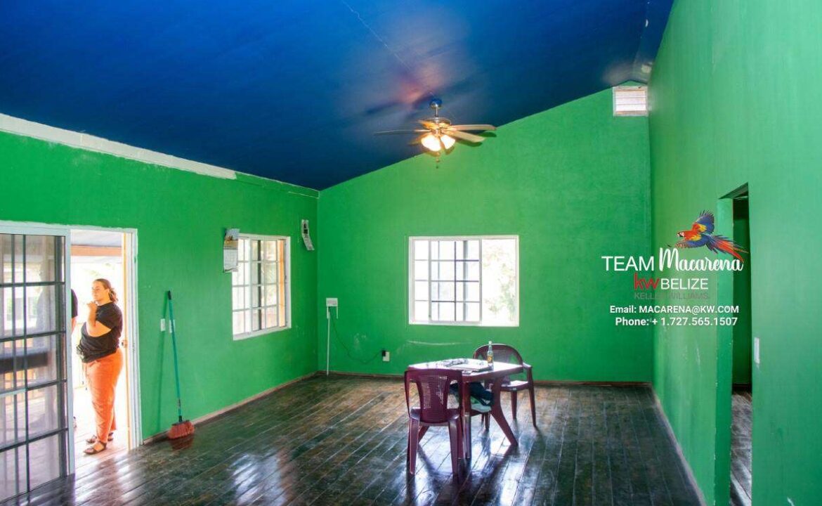 Charming-Triplex-in-San-Ignacio17-1170x785