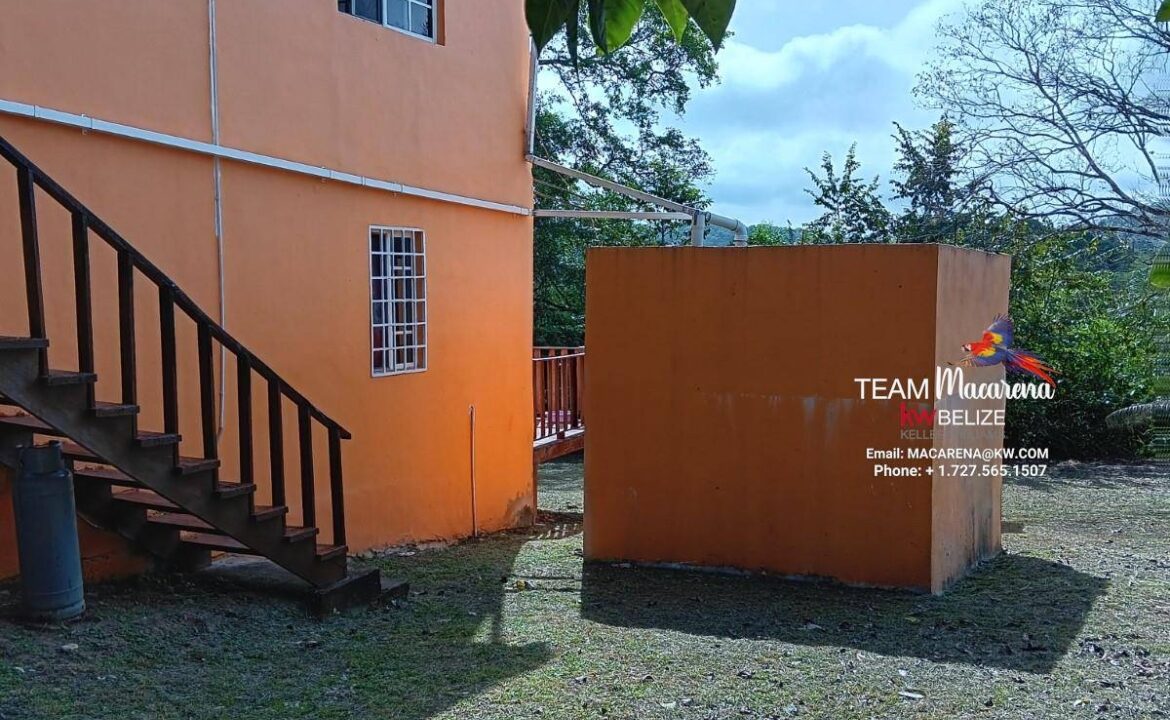 Charming-Triplex-in-San-Ignacio6-1170x785