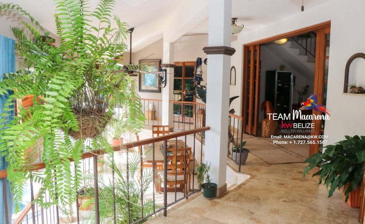 Exquisite-Belize-Luxury-Estate-Santa-Elena11-1170x785