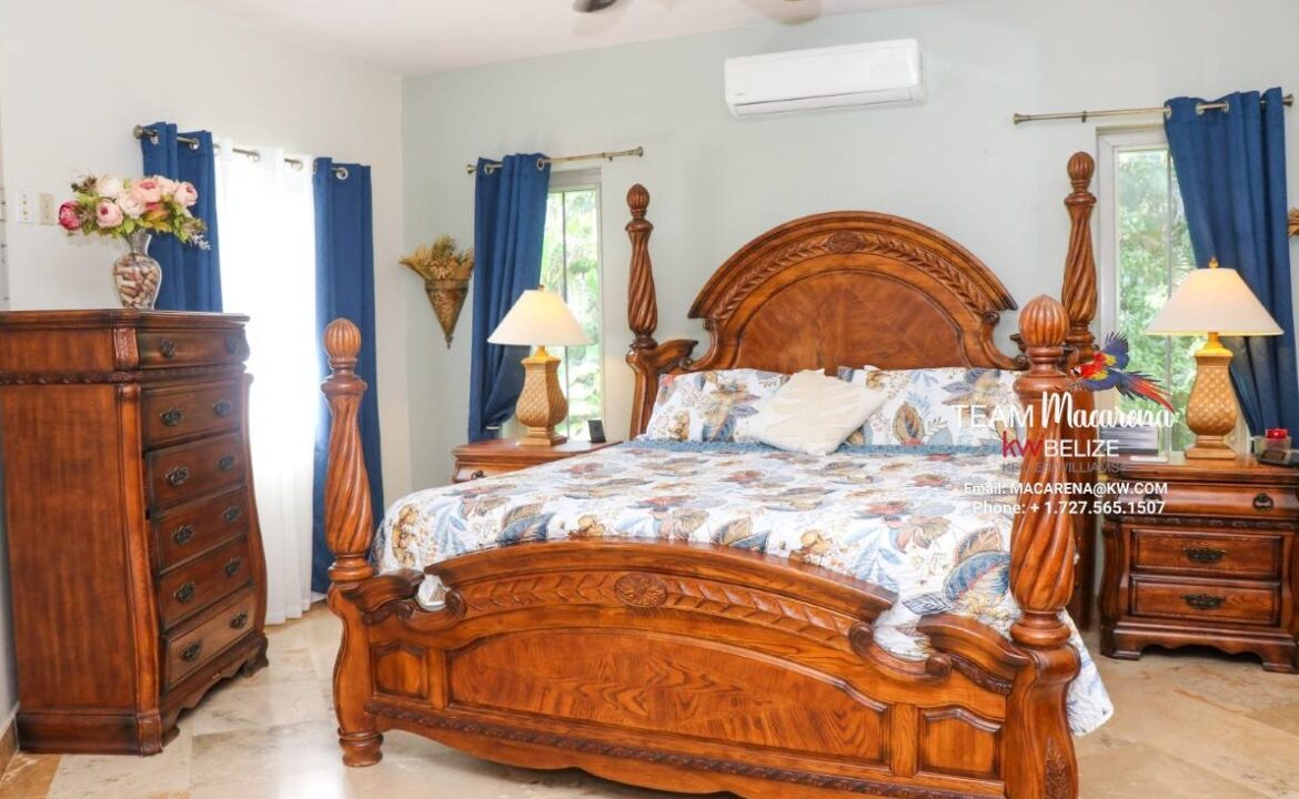 Exquisite-Belize-Luxury-Estate-Santa-Elena18-1170x785